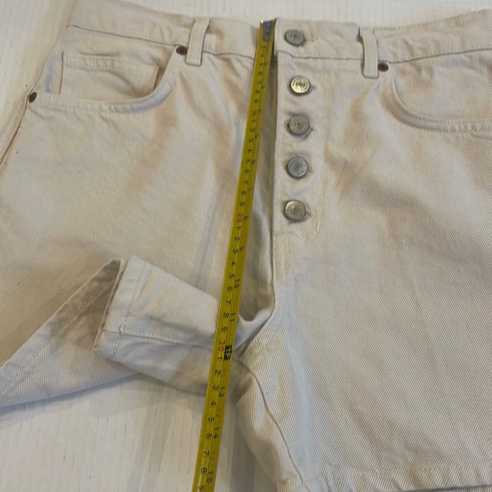 NWOT REFORMATION AMY BUTTON FLY HIGH RISE JEAN DENIM SHORTS BONE WASH Size 29 - Picture 12 of 15